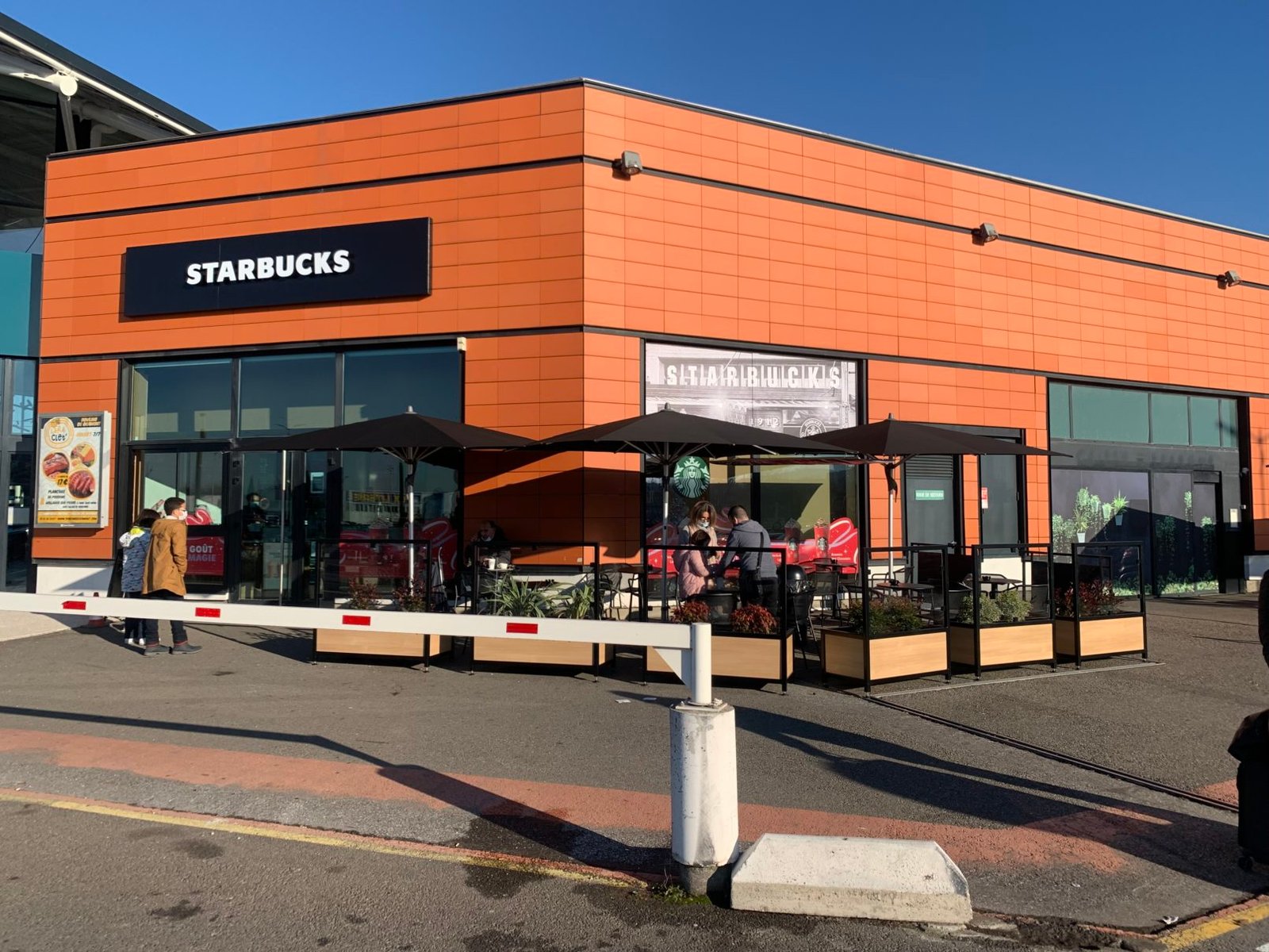 starbucks auchan balma